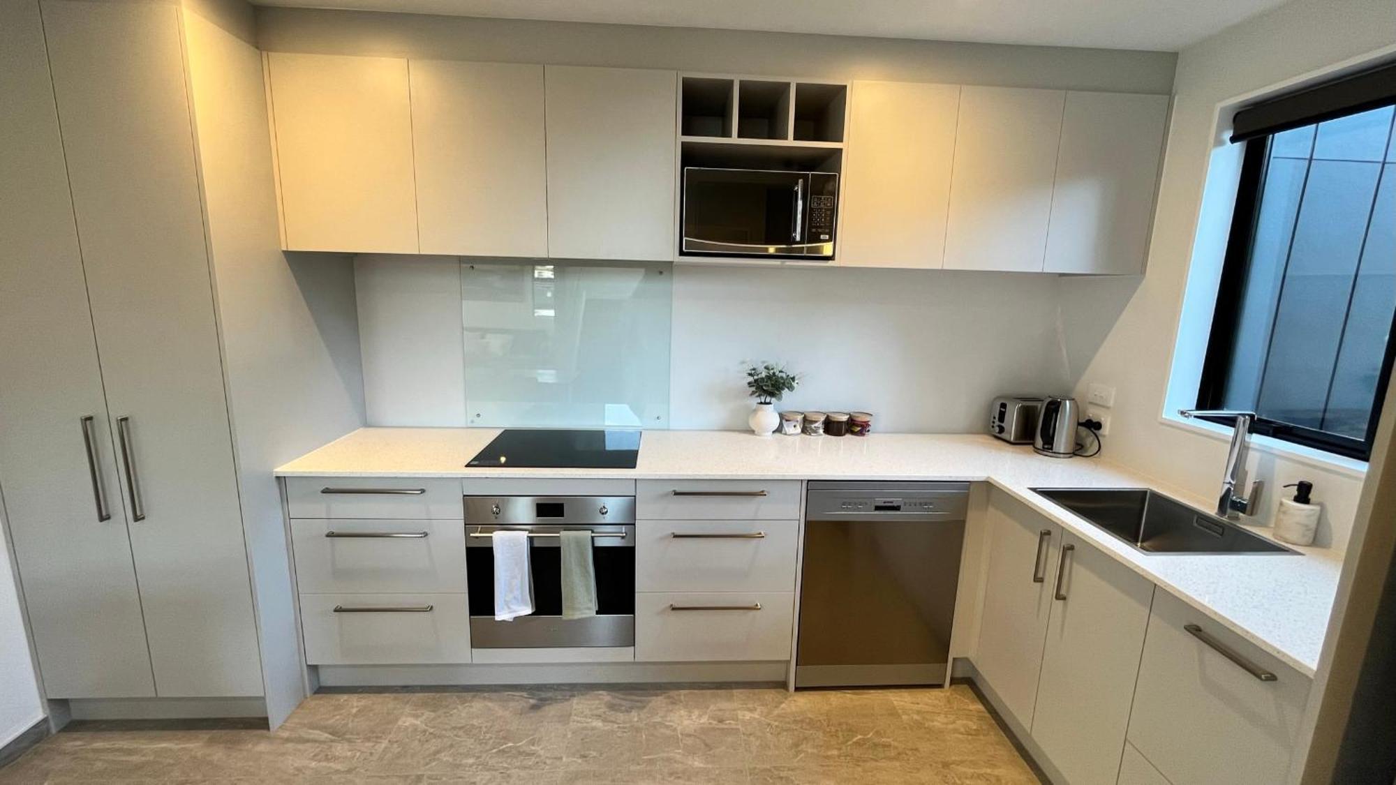 Luxury 2 Bedroom By St James Park Крайстчърч Екстериор снимка