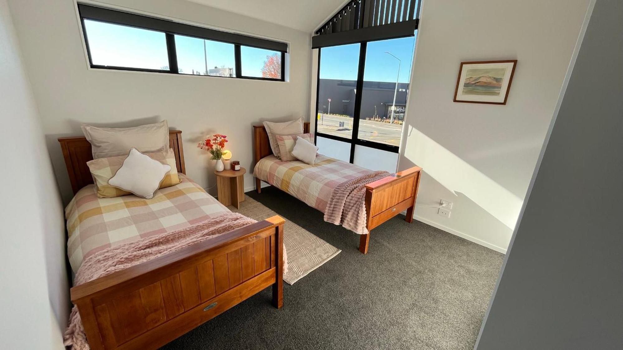 Luxury 2 Bedroom By St James Park Крайстчърч Екстериор снимка