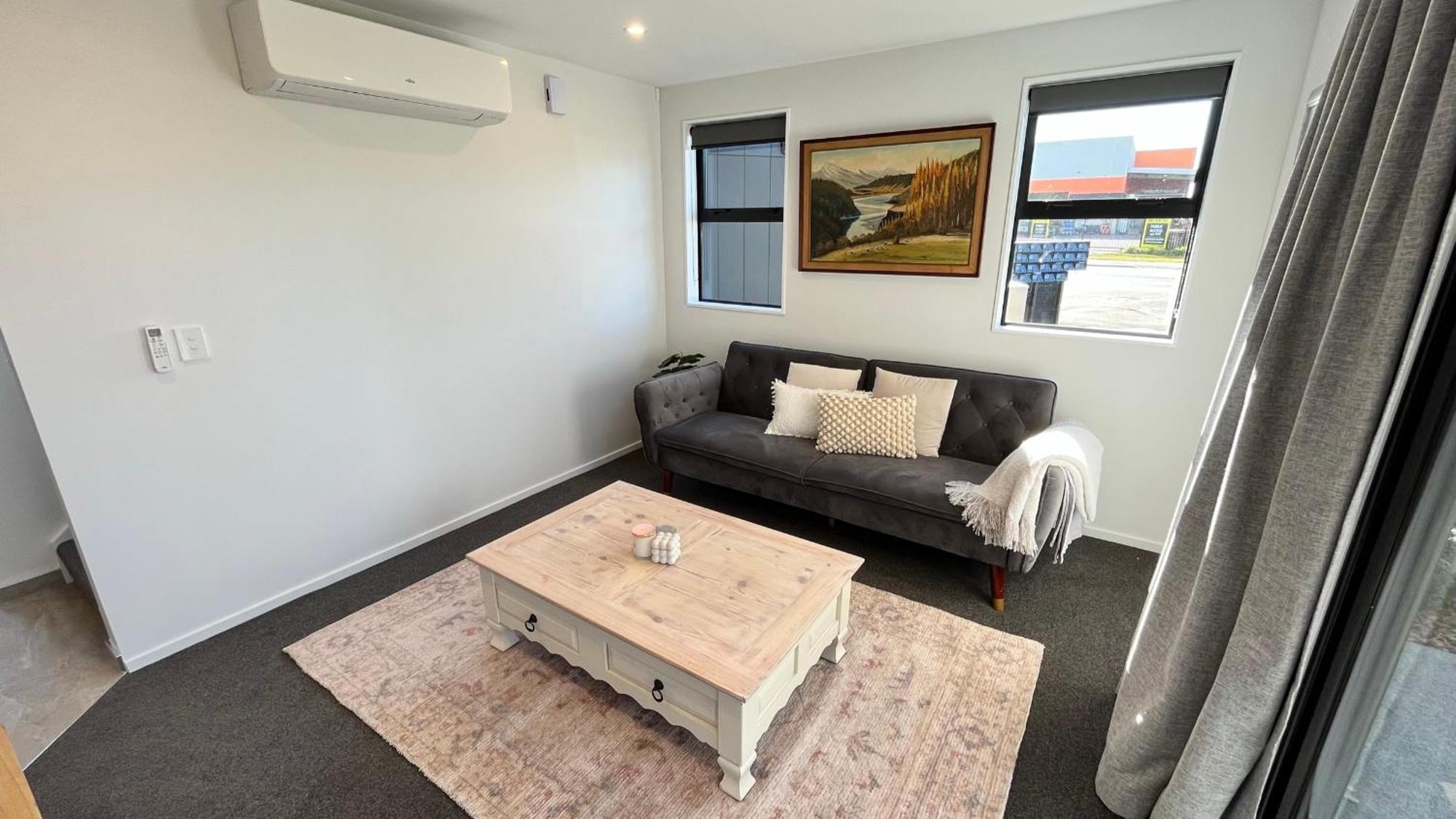 Luxury 2 Bedroom By St James Park Крайстчърч Екстериор снимка
