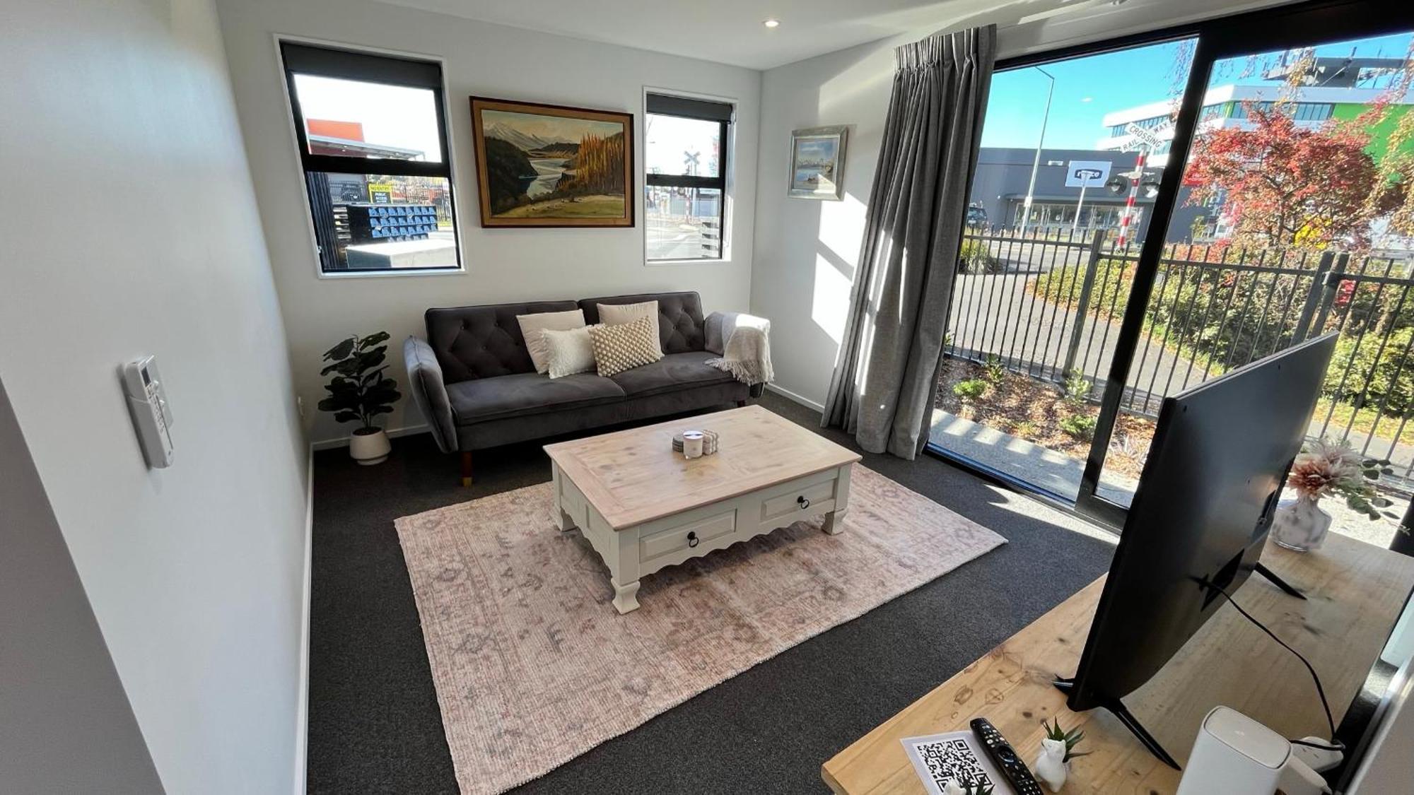 Luxury 2 Bedroom By St James Park Крайстчърч Екстериор снимка